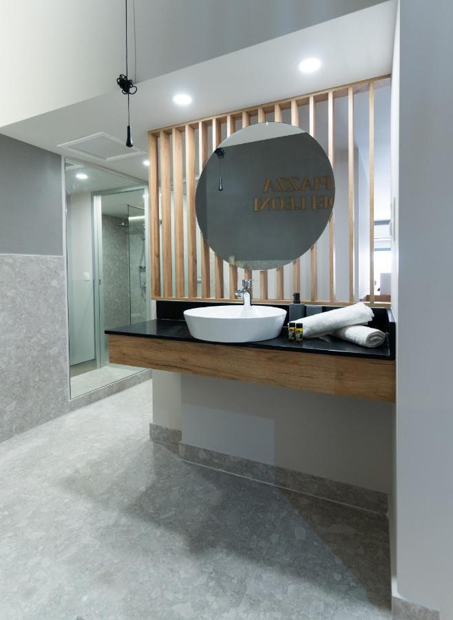 Jacuzzi Suite Piazza Dei Leoni Heraklion  Luaran gambar